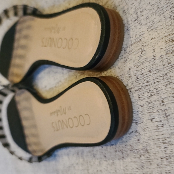 Coconuts by Matisse Up Late Slide Sandals - Picture 4 of 4